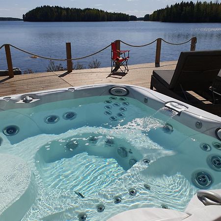 Stunning Log Cabin 45M2 On The Shore Of Kallavesi. Kuopio Bagian luar foto
