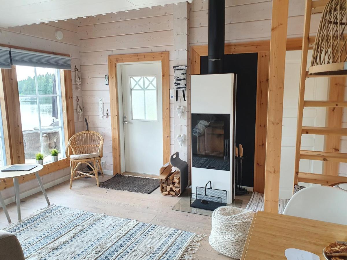 Stunning Log Cabin 45M2 On The Shore Of Kallavesi. Kuopio Bagian luar foto