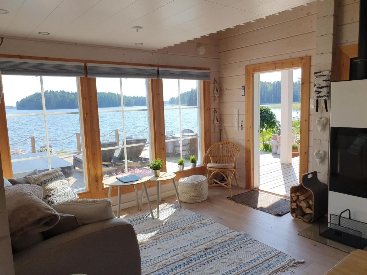 Stunning Log Cabin 45M2 On The Shore Of Kallavesi. Kuopio Bagian luar foto