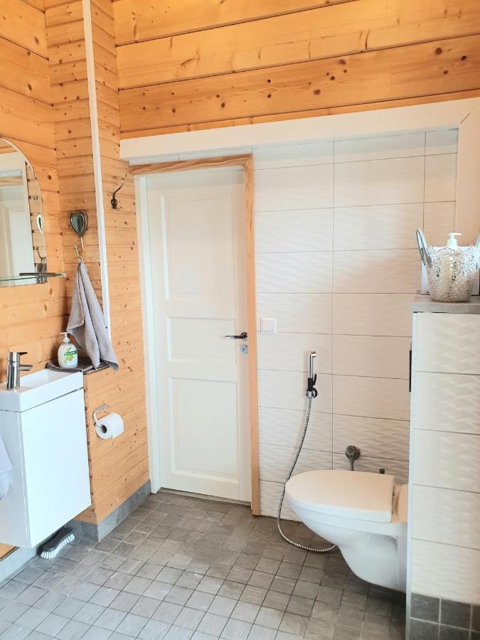 Stunning Log Cabin 45M2 On The Shore Of Kallavesi. Kuopio Bagian luar foto