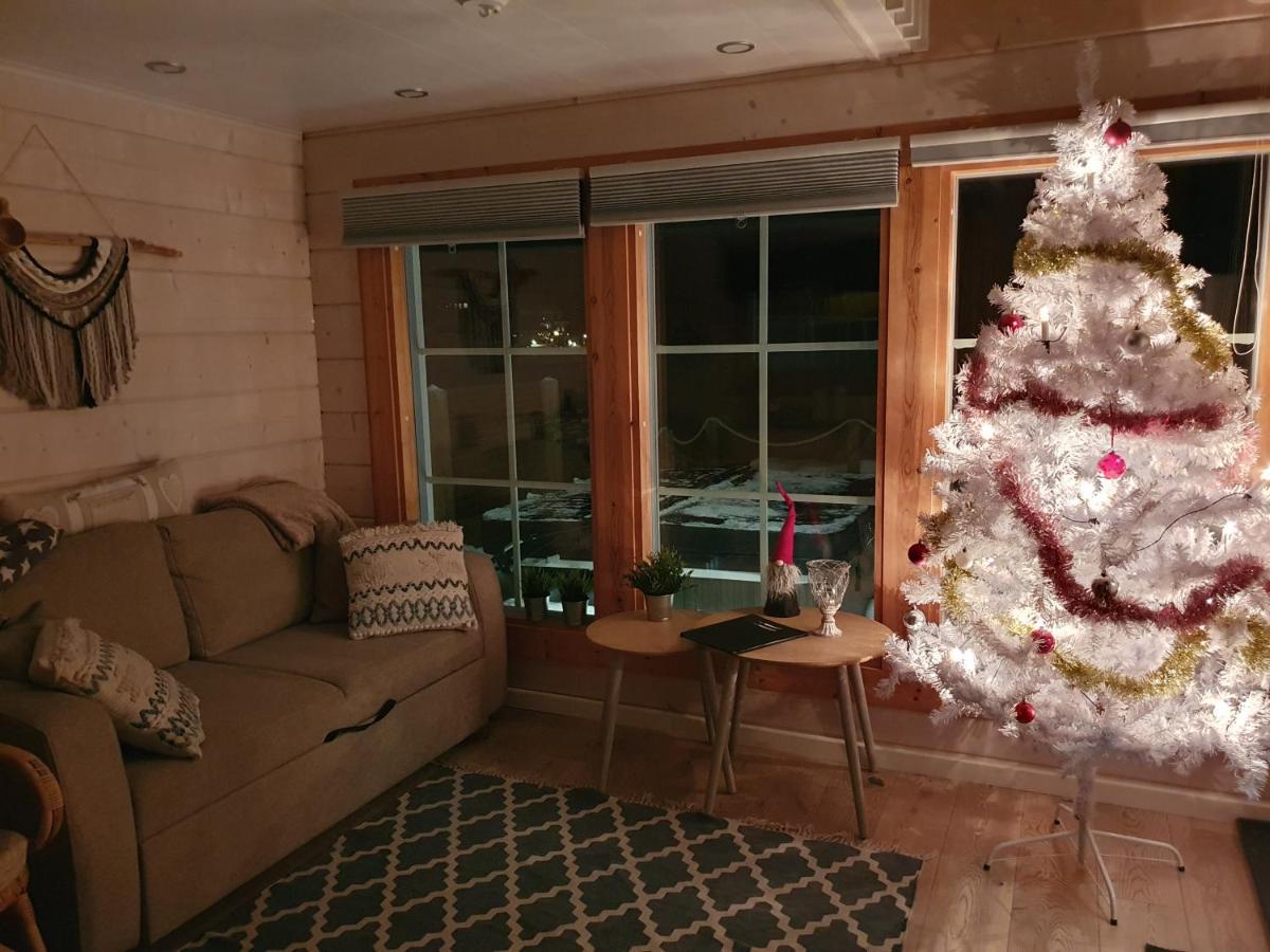 Stunning Log Cabin 45M2 On The Shore Of Kallavesi. Kuopio Bagian luar foto