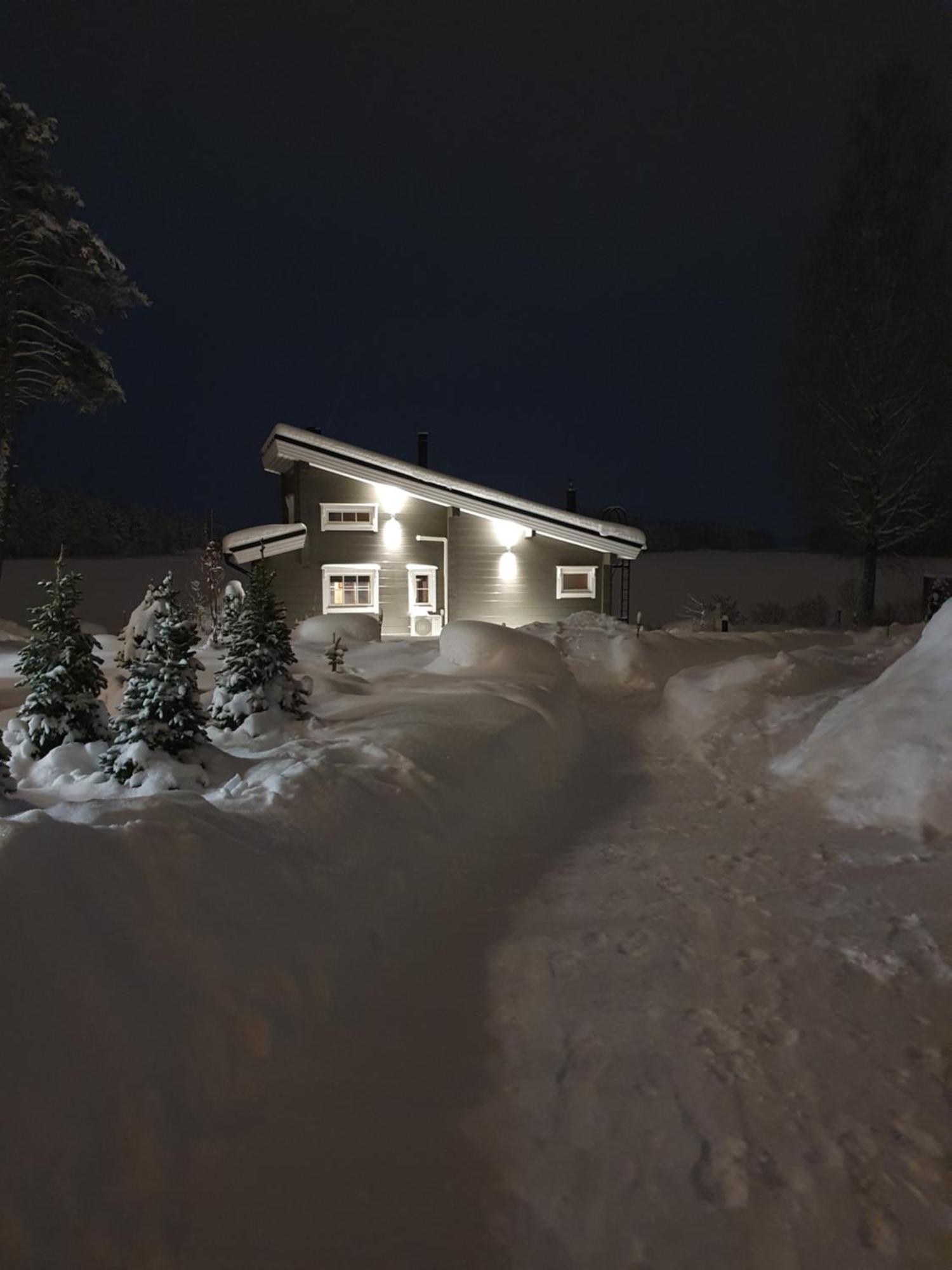 Stunning Log Cabin 45M2 On The Shore Of Kallavesi. Kuopio Bagian luar foto