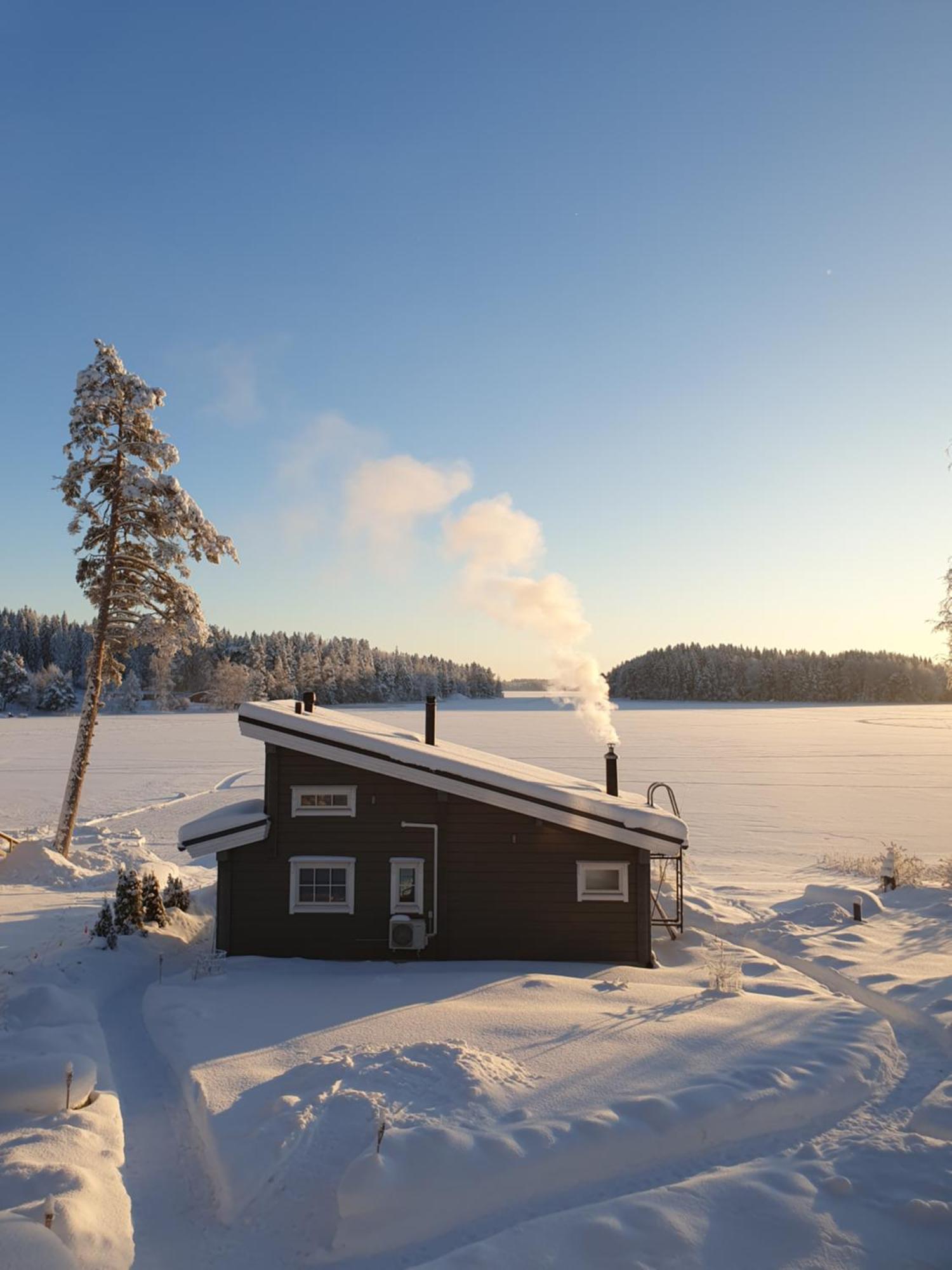 Stunning Log Cabin 45M2 On The Shore Of Kallavesi. Kuopio Bagian luar foto