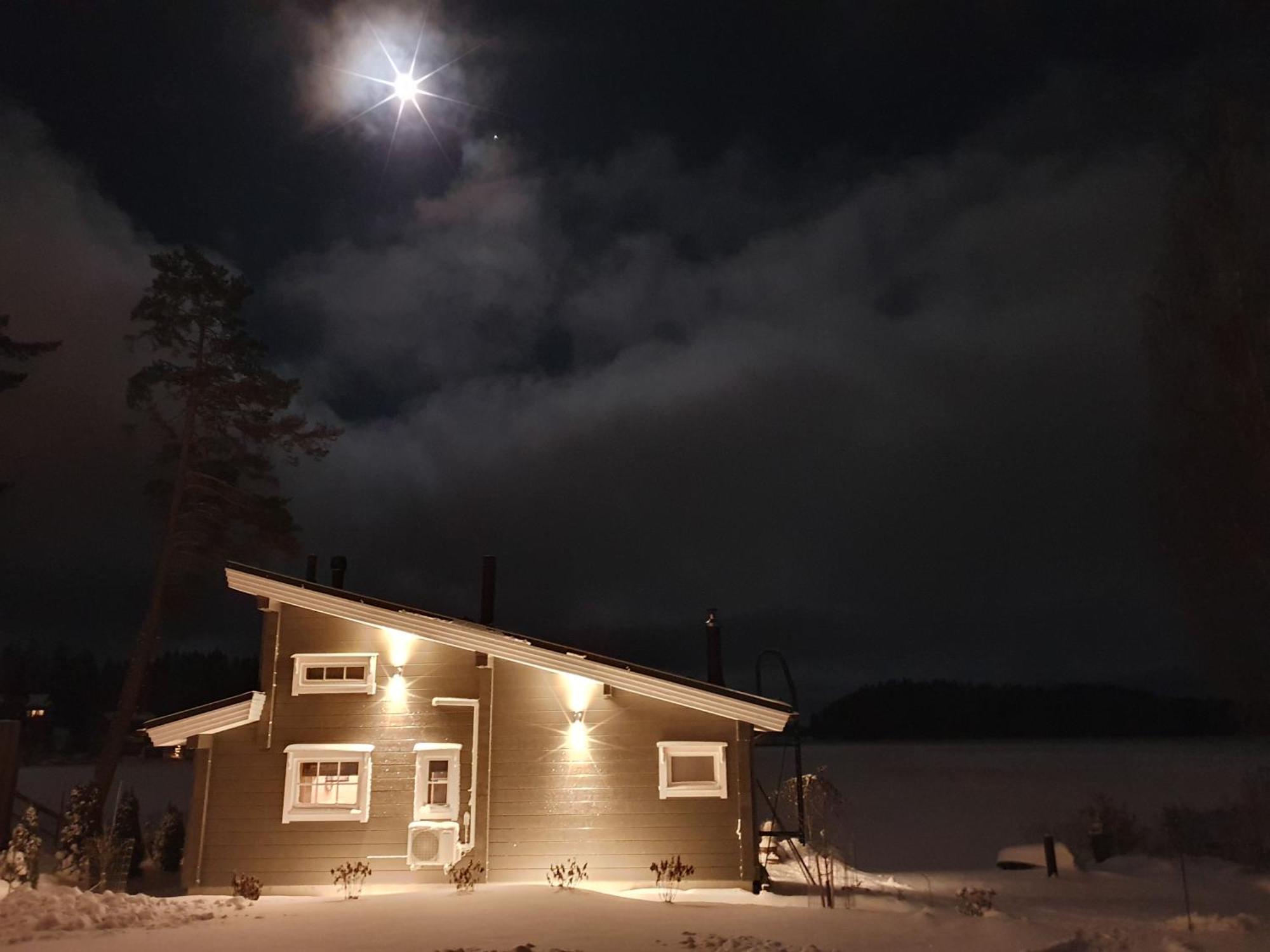 Stunning Log Cabin 45M2 On The Shore Of Kallavesi. Kuopio Bagian luar foto