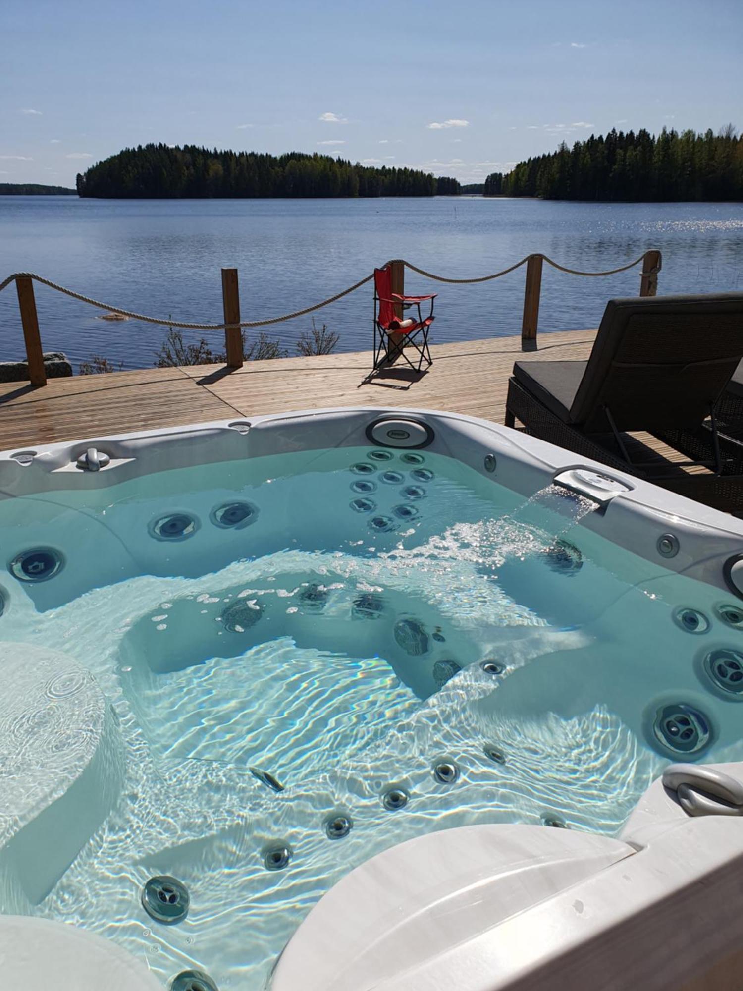 Stunning Log Cabin 45M2 On The Shore Of Kallavesi. Kuopio Bagian luar foto