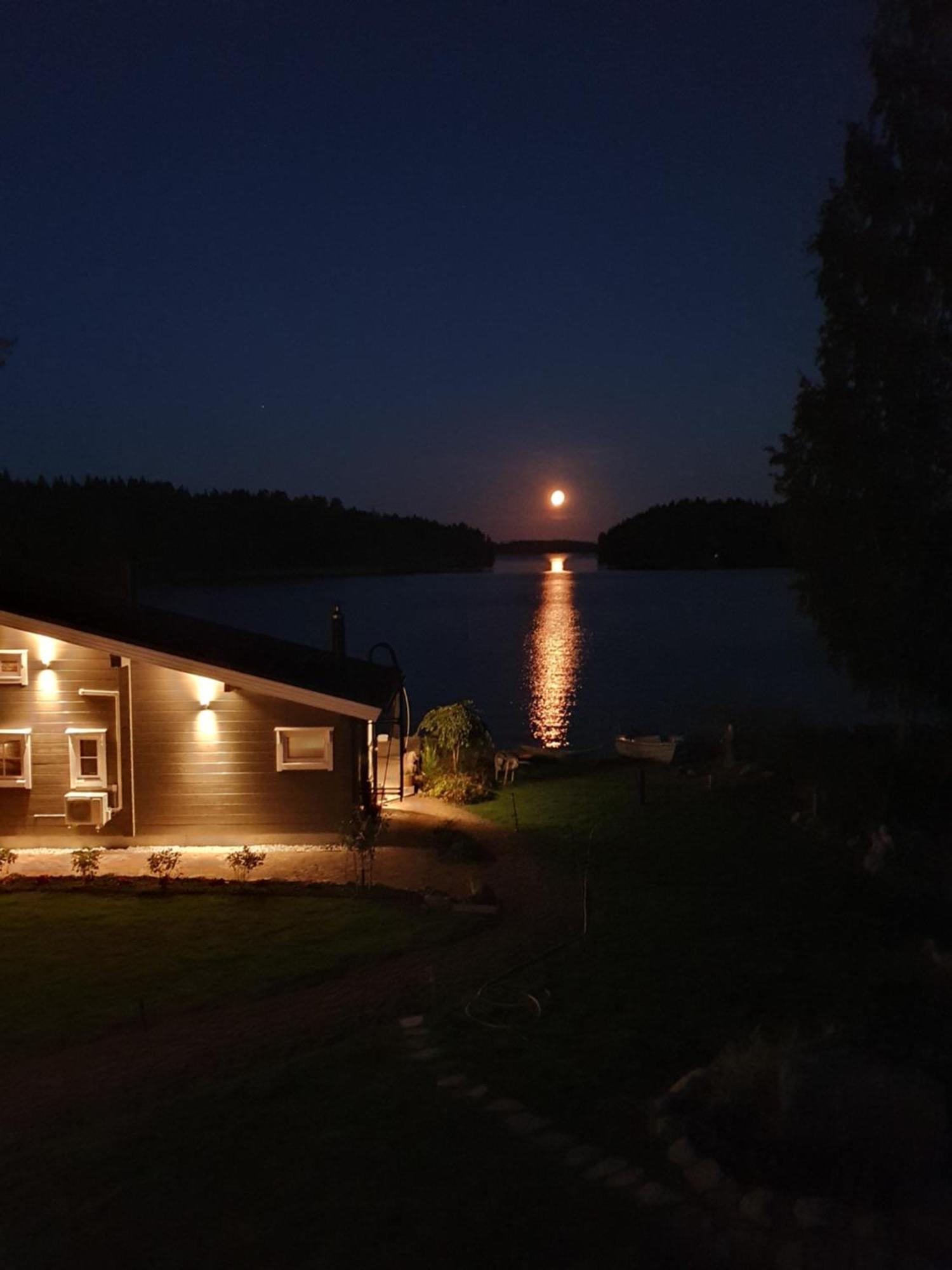 Stunning Log Cabin 45M2 On The Shore Of Kallavesi. Kuopio Bagian luar foto
